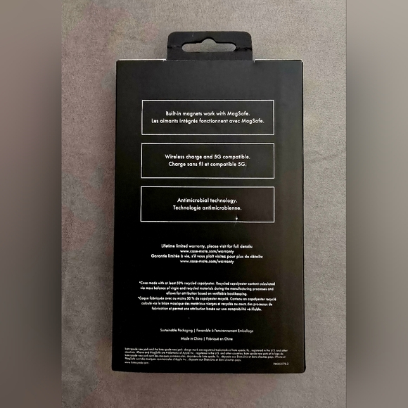 Kate Spade Clear Floral Gem Apple iPhone 15/ 14/ 13 MagSafe Protective Case - Picture 2 of 3